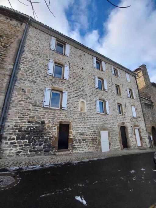 Logement Moderne Au Coeur Du Village Saint-Georges-de-Luzencon Bagian luar foto